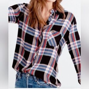 Hunter Melon, Aqua & Black shirt. NWT - size small.